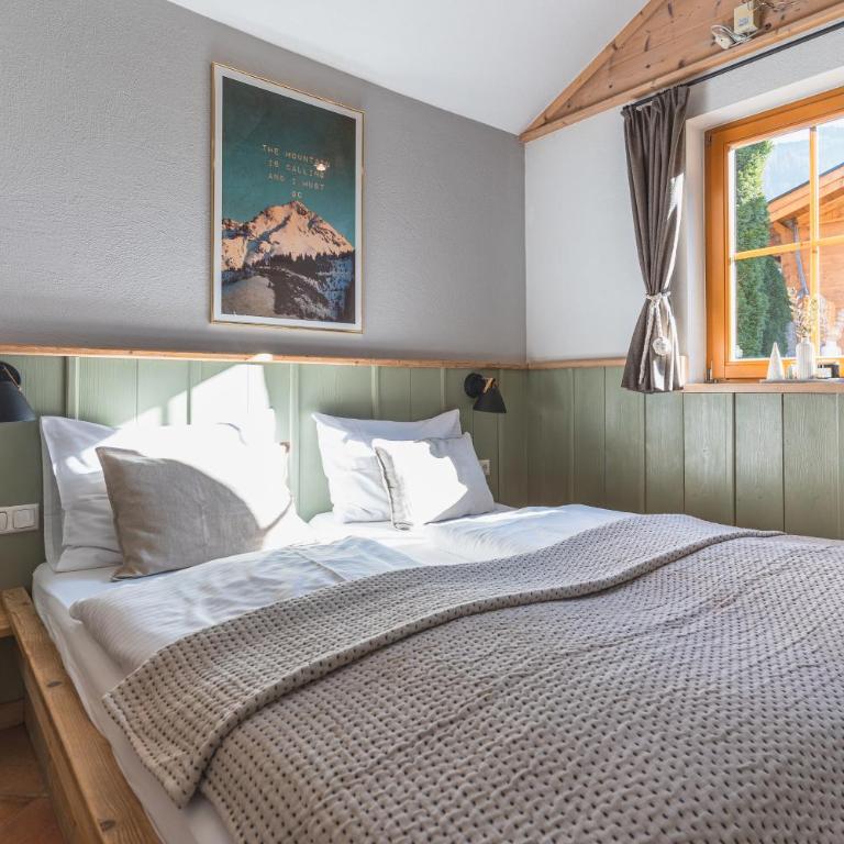 Dorfchalets & Apartments - in Kaprun centre including FREE entry Tauern Spa and Summer Card - Chalet (2 Erwachsene) - kostenfreier Zugang zum VIP Tauern Spa - 3