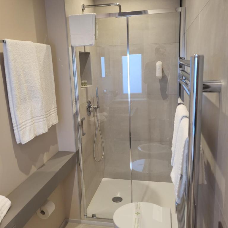 Casa Stazione Pescara - Camera Matrimoniale con Bagno Privato - 5