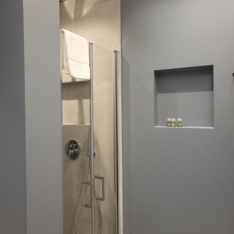 Casa Stazione Pescara - Camera Matrimoniale con Bagno Privato - 5
