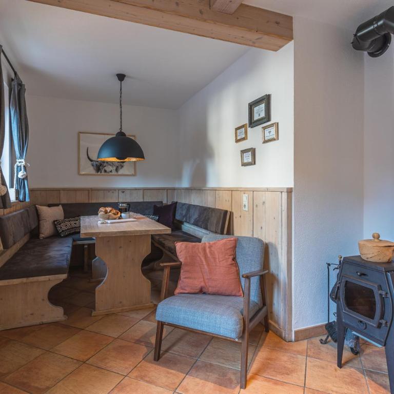 Dorfchalets & Apartments - in Kaprun centre including FREE entry Tauern Spa and Summer Card - Chalet (4 Erwachsene) - kostenfreier Zugang zum VIP Tauern Spa - 5