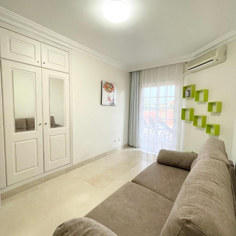 Apartment with large terrace in Terrazas del Duque - Apartamento de 3 dormitorios - 11