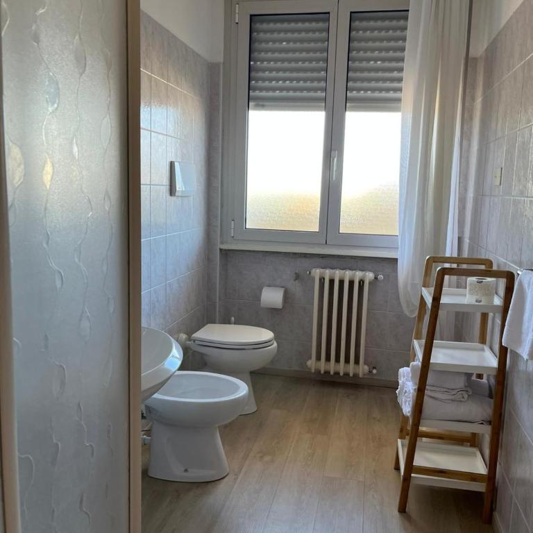 Albergo AQUILA - Camera King con Vista Lago - 1