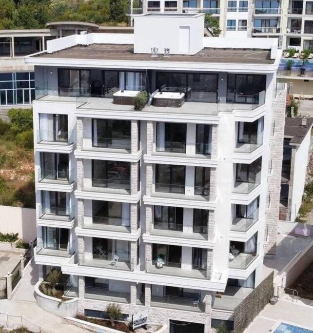 Lovely Partial Sea View one bedroom Flat in Horizon Residences A24 - One-Bedroom Apartment - 17