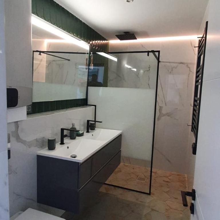 Sunset Apartment - Two-Bedroom Apartment - 10