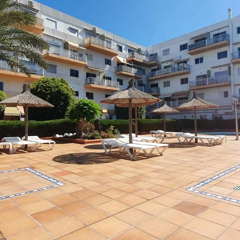 Sunset Apartment - Two-Bedroom Apartment - 32