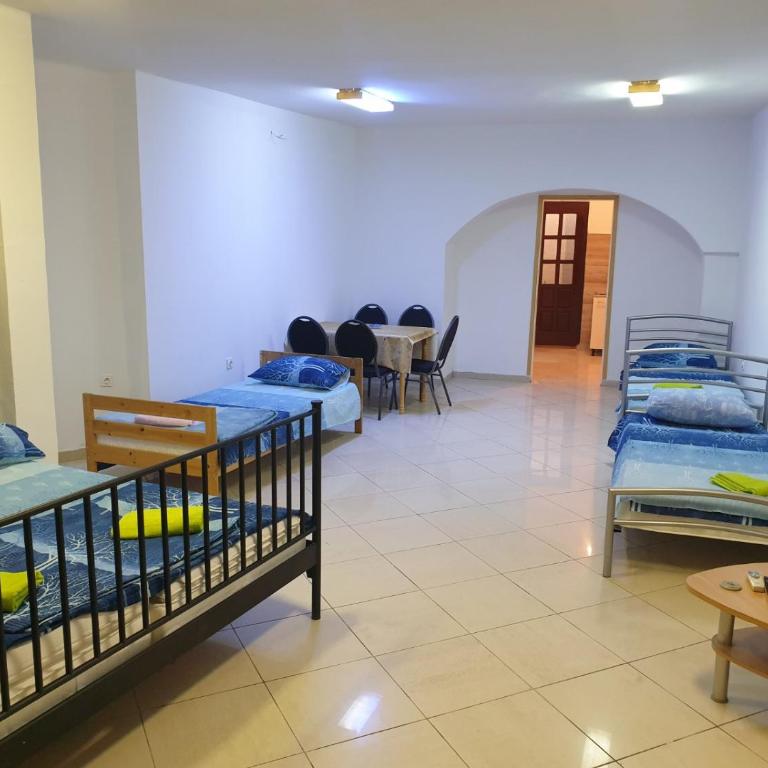 Apartment Stari Grad - Studio - 16