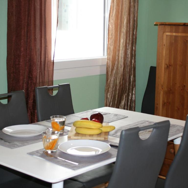 Spanish style flat close to center - Two-Bedroom Apartment - 6