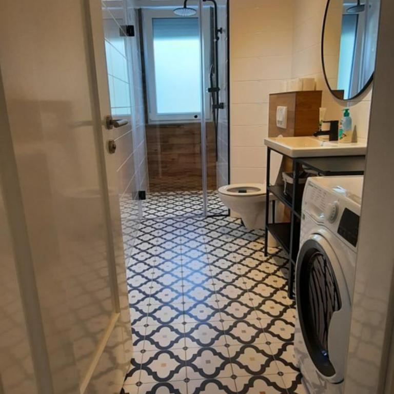 Babalina's Place - One-Bedroom Apartment - 29