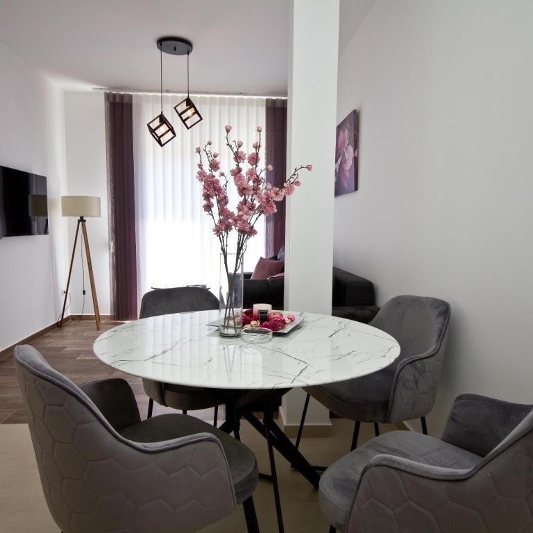 IgMAN apartments Tivat - Apartman sa Pogledom na Vrt - 1