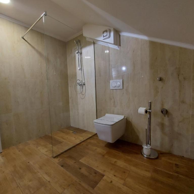 Art Apartments - Studio - 15