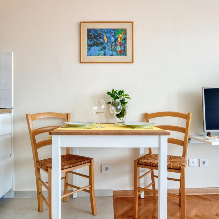 Cozy studio in Petrovac with sea view - One-Bedroom Apartment - 2