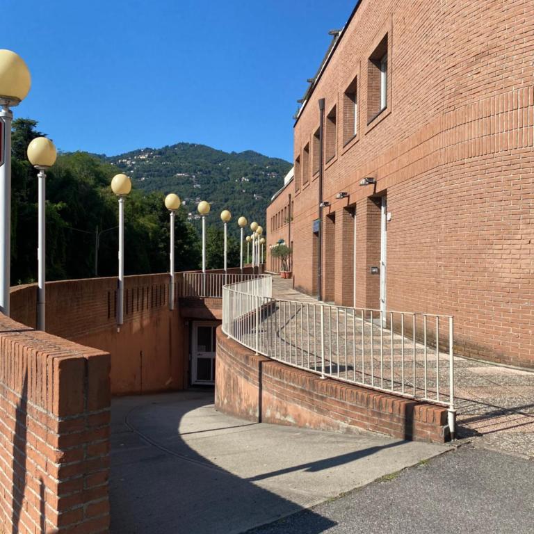 Comosole - Appartamento con 2 Camere da Letto - 54