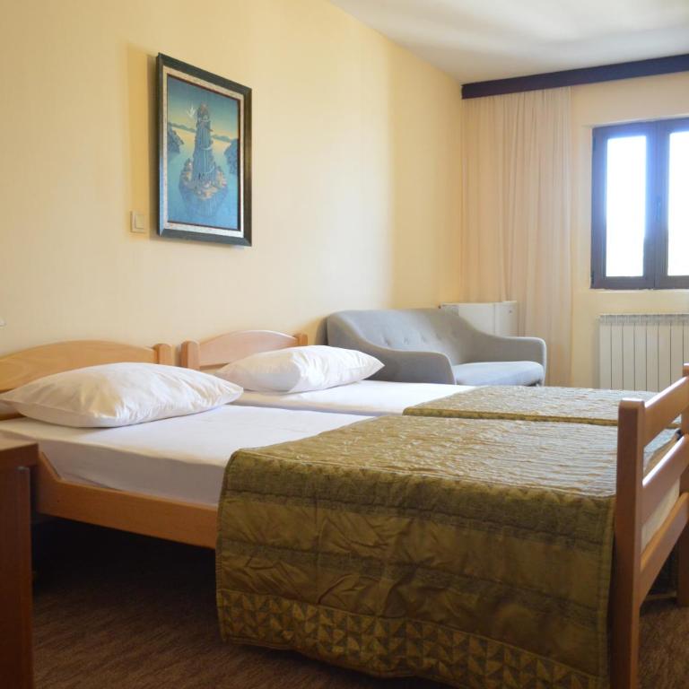 Ambassador Apartments - Dvokrevetna Soba sa Bračnim Krevetom/Zasebnim Krevetima - 5