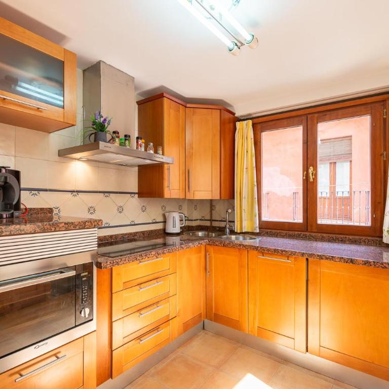 Nice Apartment Center City - Two-Bedroom Apartment - 8