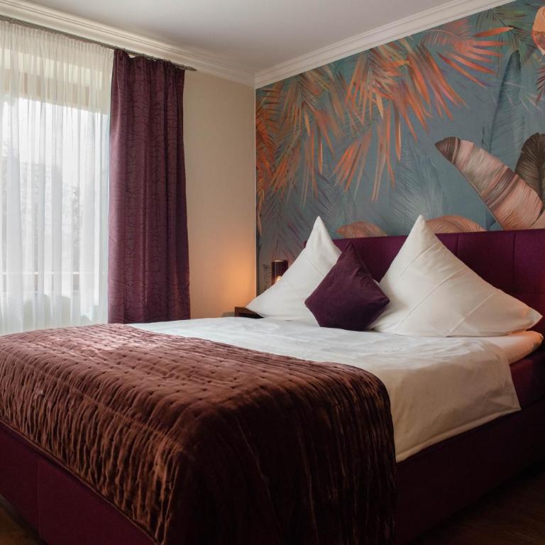 ZUM SCHLOSS - Boutique-Hotel - Zimmer mit Queensize-Bett - 2