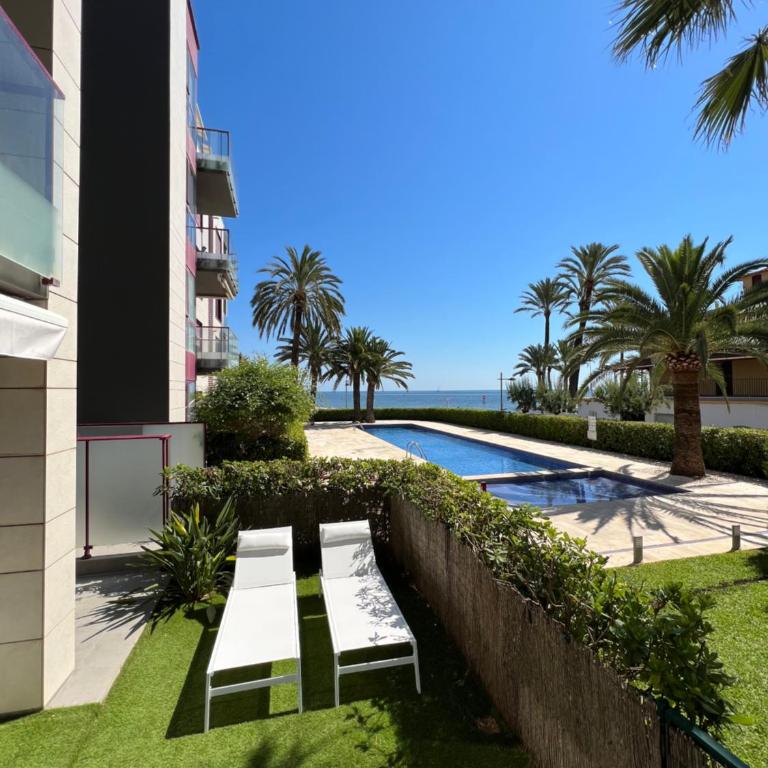 Denia, apartamento a estrenar con jardín privado, piscina y vistas al mar - Apartamento de 2 dormitorios - 1