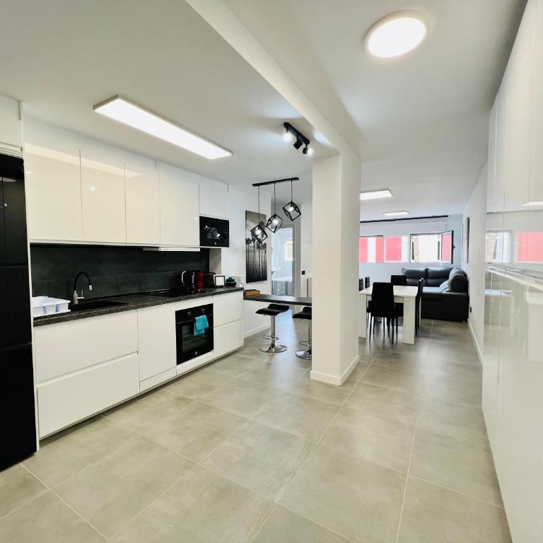 Apartamento Parque Jardín - Three-Bedroom House - 2