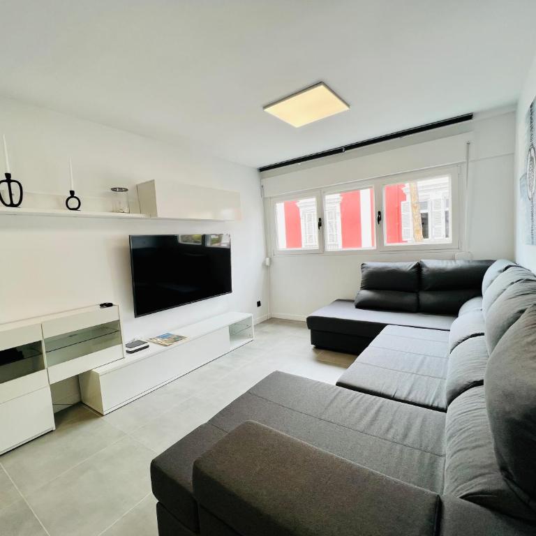 Apartamento Parque Jardín - Three-Bedroom House - 10