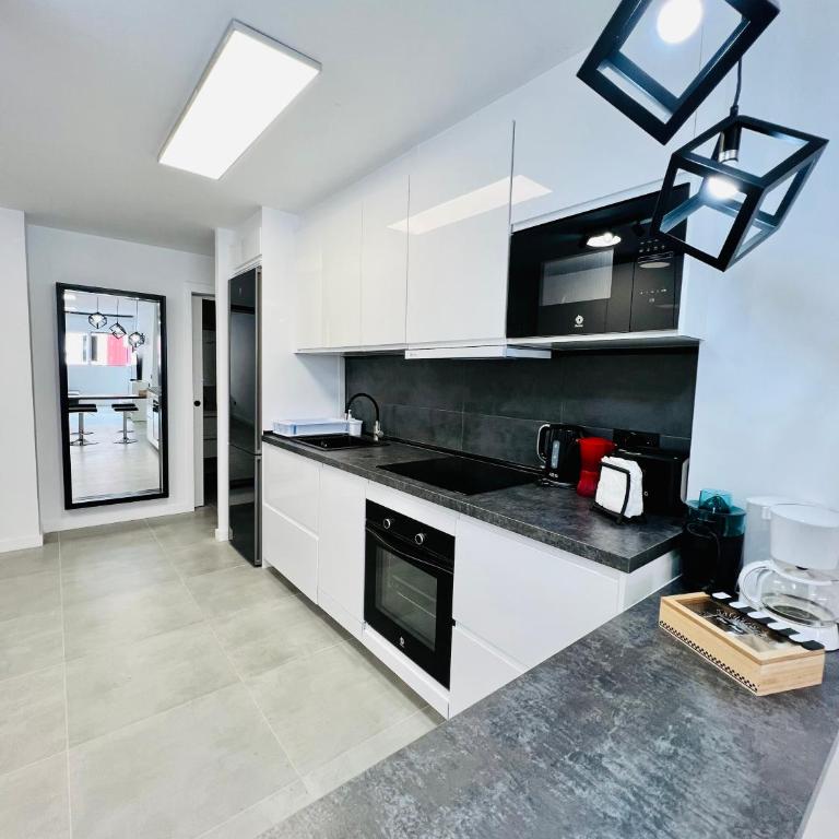 Apartamento Parque Jardín - Three-Bedroom House - 14
