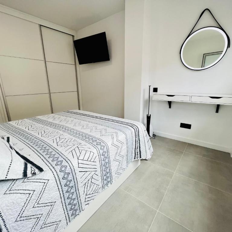 Apartamento Parque Jardín - Three-Bedroom House - 19