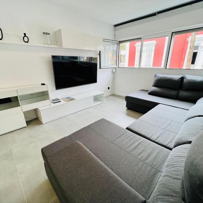 Apartamento Parque Jardín - Three-Bedroom House - 13