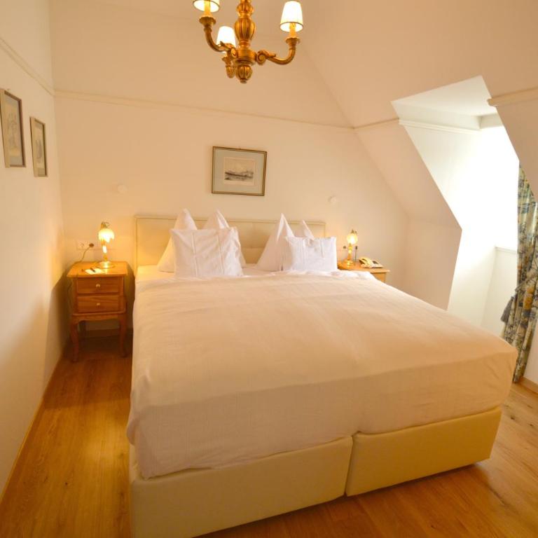 Hotel See-Villa - Doppelzimmer mit Seeblick - 6