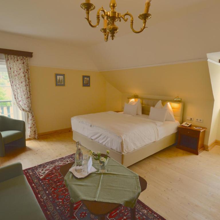 Hotel See-Villa - Doppelzimmer mit Seeblick - 5