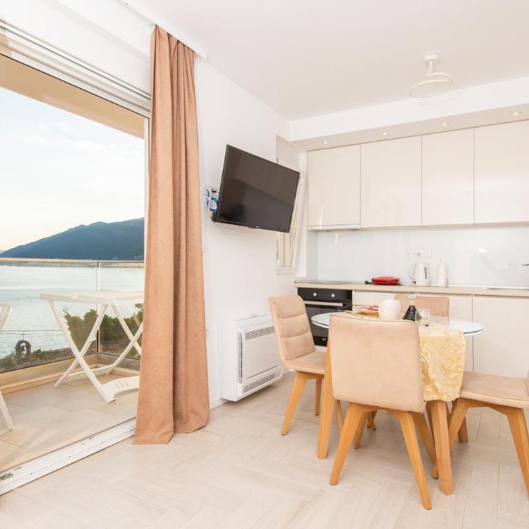 Villa Providenca apartments - One-Bedroom Apartment with Sea View and Balcony - 15