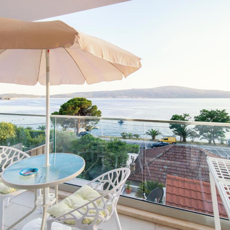 Villa Providenca apartments - One-Bedroom Apartment with Sea View and Balcony - 5