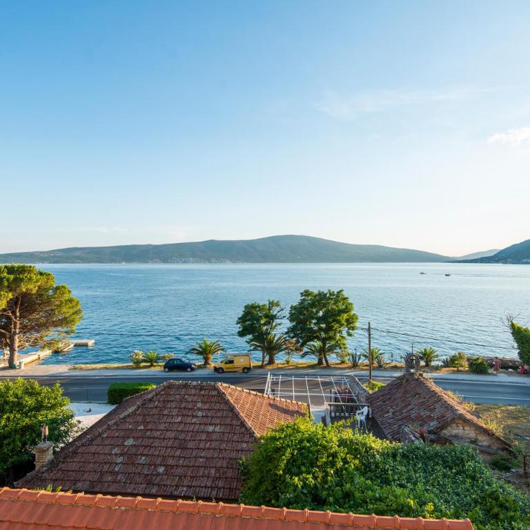 Villa Providenca apartments - One-Bedroom Apartment with Sea View and Balcony - 2