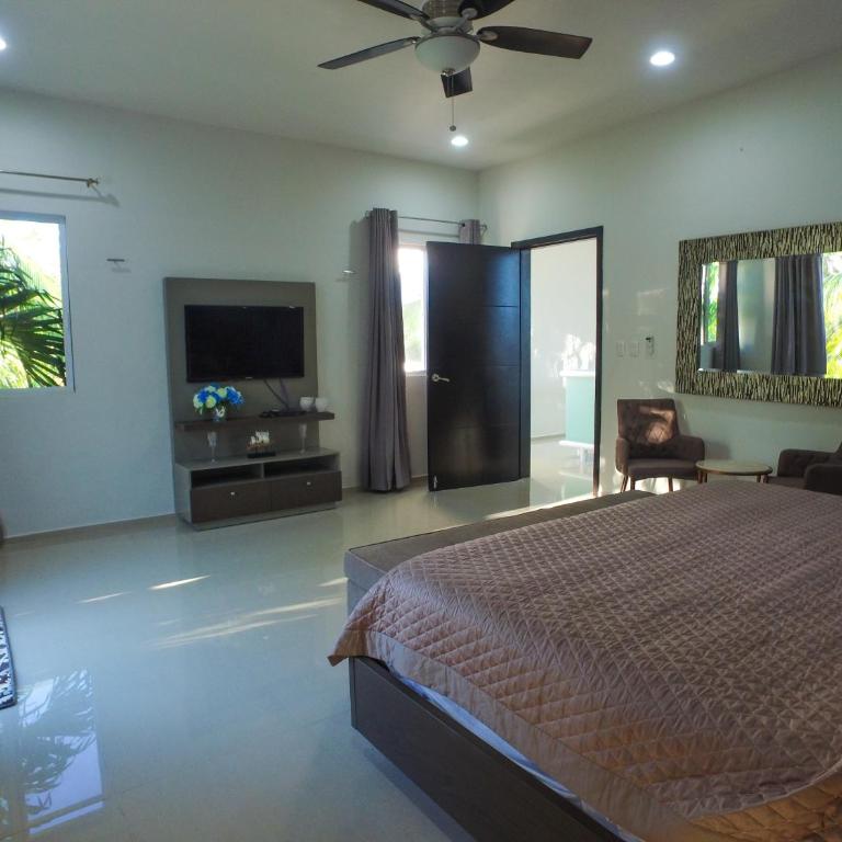 Casa Xcanatun - Deluxe Double Room with Balcony - 5