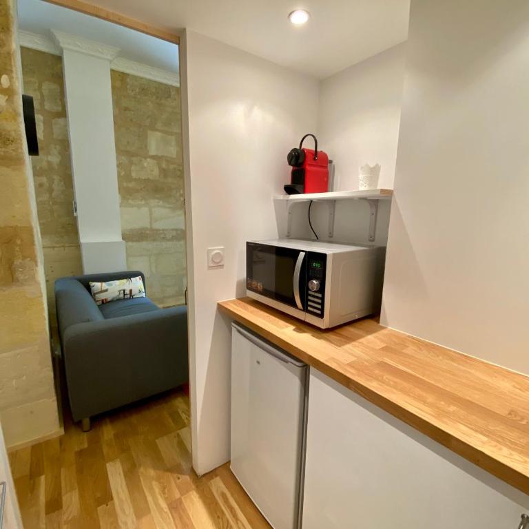 Charmant studio rénové et climatisé - Apartment mit 1 Schlafzimmer - 5