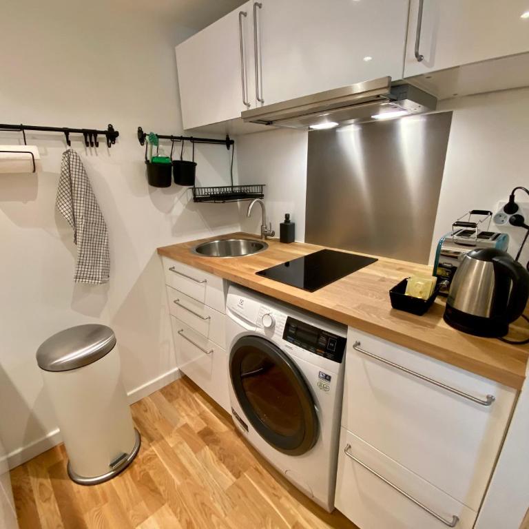 Charmant studio rénové et climatisé - Apartment mit 1 Schlafzimmer - 4