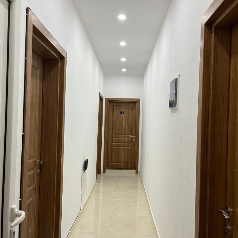 Demiri Rr - One-Bedroom Apartment - 16