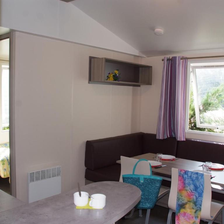 Camping Vallée du Paradis - Mobile Home 2 Chambres (4-6 Personnes) - 3