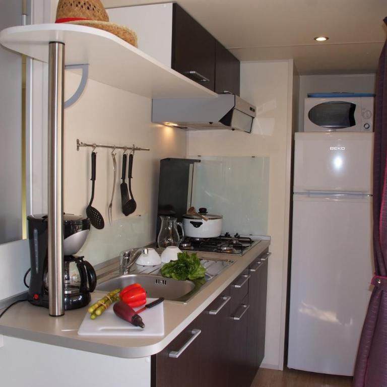 Camping Vallée du Paradis - Mobile Home 2 Chambres (4-6 Personnes) - 15