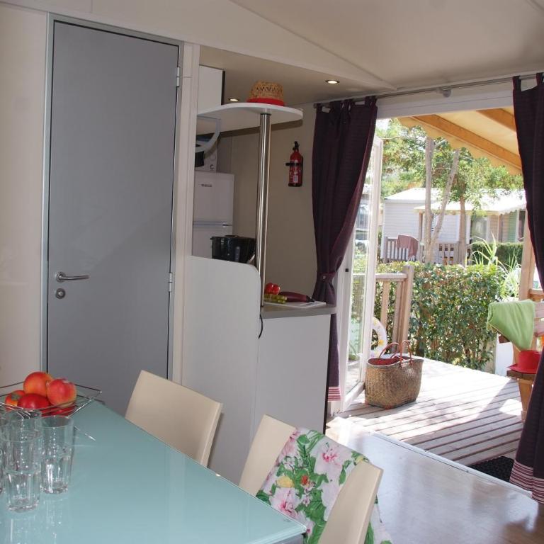 Camping Vallée du Paradis - Mobile Home 2 Chambres (4-6 Personnes) - 16