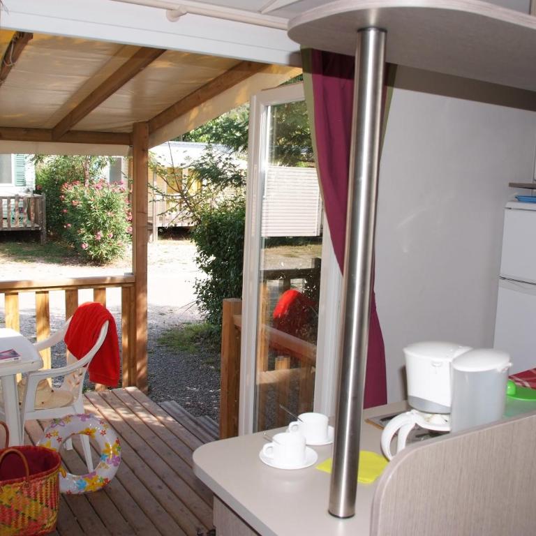 Camping Vallée du Paradis - Mobile Home 2 Chambres (4 Personnes) - 3