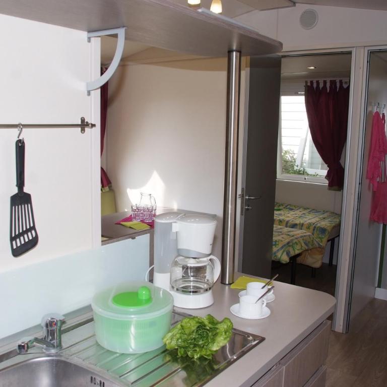 Camping Vallée du Paradis - Mobile Home 2 Chambres (4 Personnes) - 5