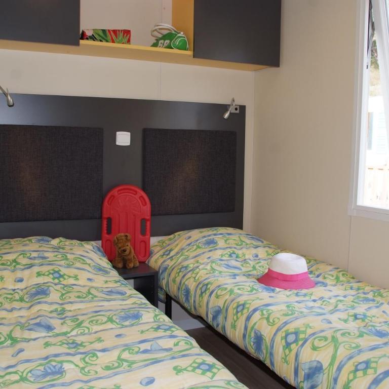 Camping Vallée du Paradis - Mobile Home 2 Chambres (4 Personnes) - 11