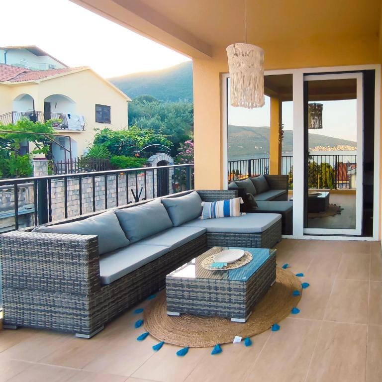 Stanislava Seaview Residence - One-Bedroom Apartment - 7