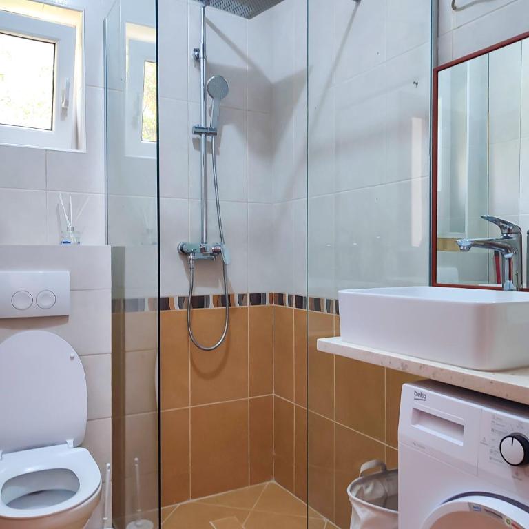 Stanislava Seaview Residence - One-Bedroom Apartment - 17