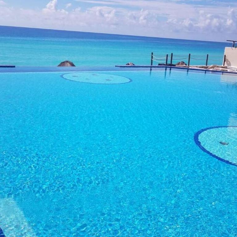 Cancun Plaza Condo Ocean front - One-Bedroom Apartment - 17