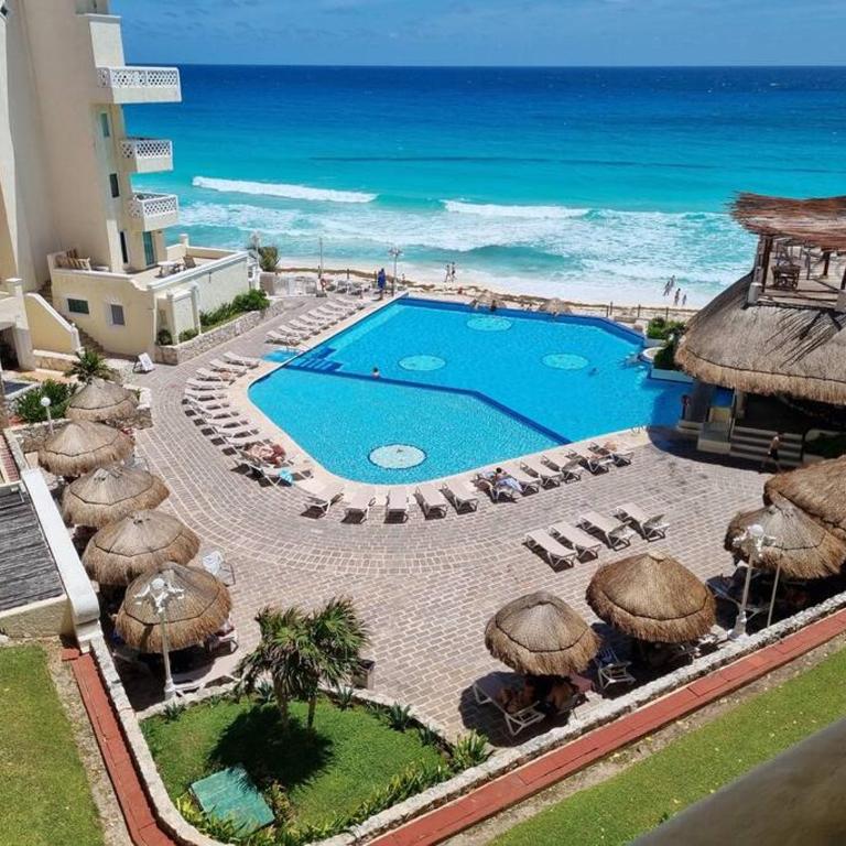 Cancun Plaza Condo Ocean front - One-Bedroom Apartment - 21