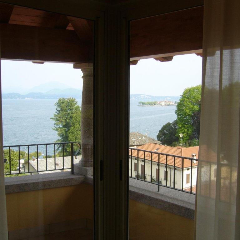 Hotel Azalea - Camera Superior Matrimoniale/Doppia con Letti Singoli con Vista Lago - 8