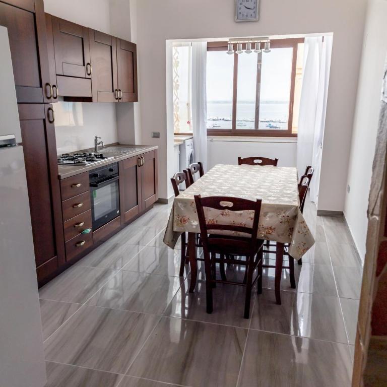 L'APPARTAMENTO DEL MARE - Appartamento con 3 Camere da Letto - 3