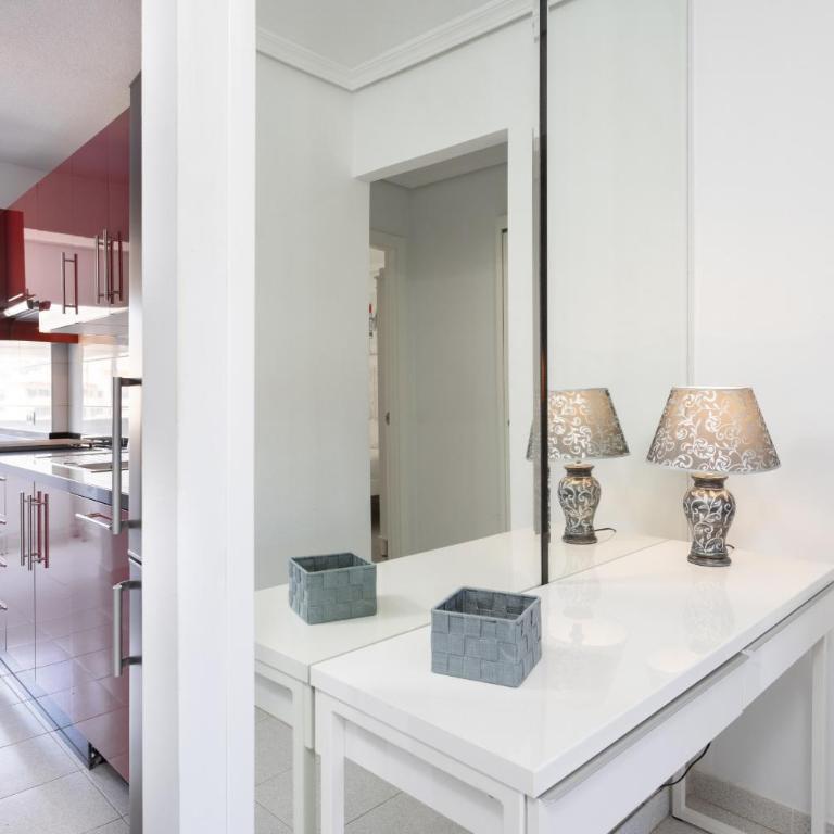 Black and white apartment FREE WIFI - Apartamento con vistas al mar - 4