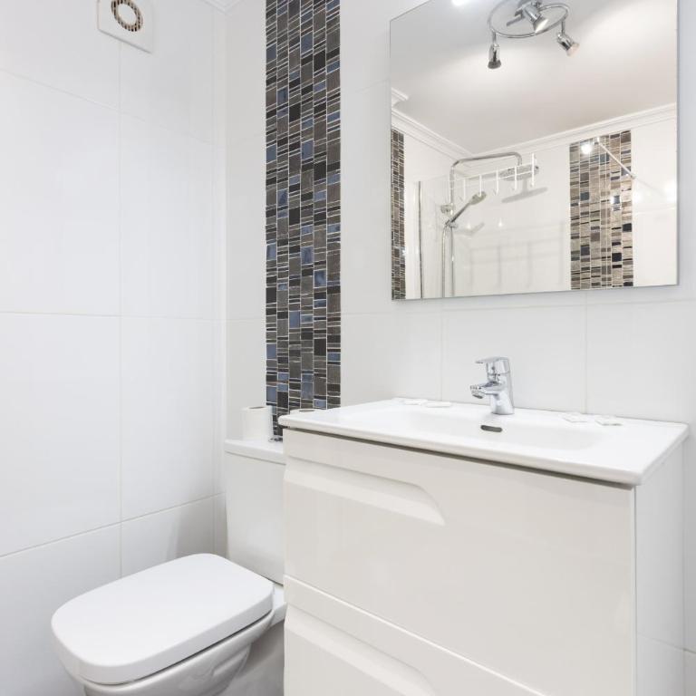 Black and white apartment FREE WIFI - Apartamento con vistas al mar - 19
