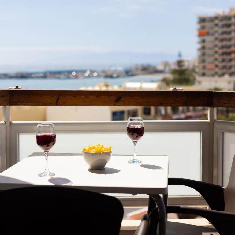 Black and white apartment FREE WIFI - Apartamento con vistas al mar - 20