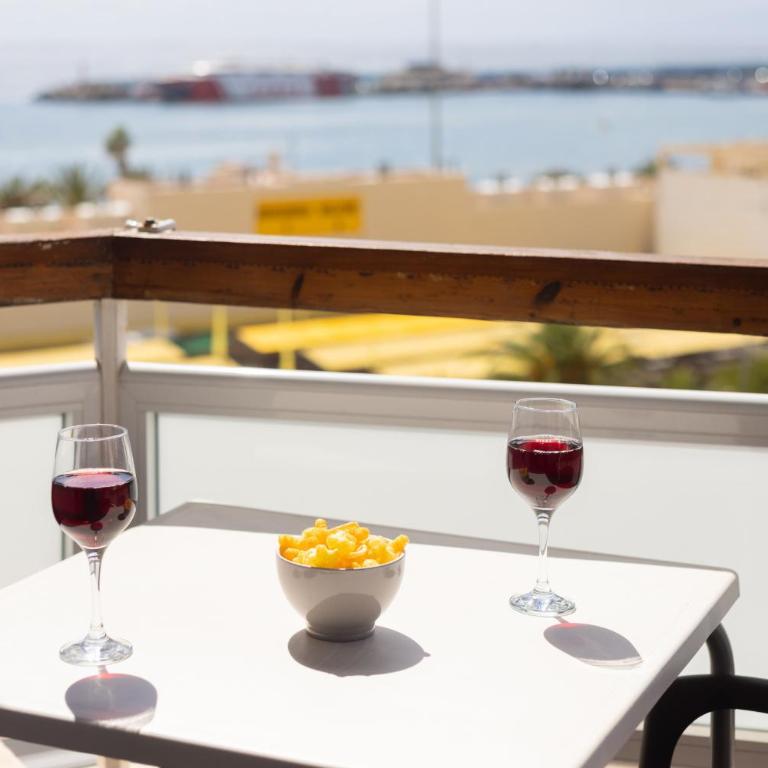 Black and white apartment FREE WIFI - Apartamento con vistas al mar - 22